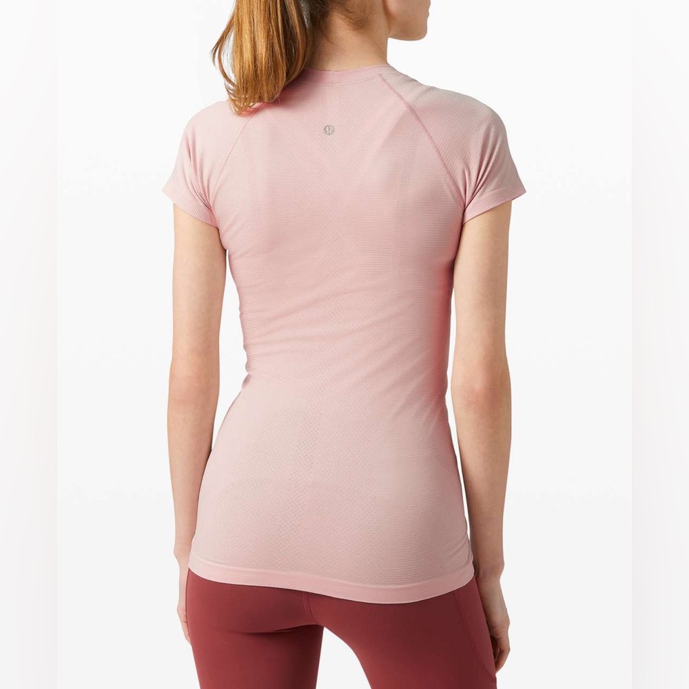 Lululemon Swiftly Tech Short Sleeve 2.0 Misty Pink Size 6/Medium - Picture 2 of 8